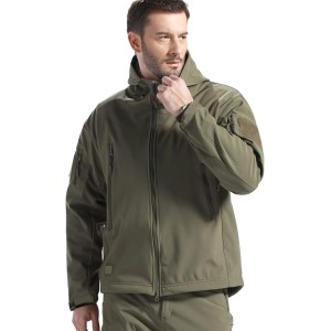 FREE SOLDIER Men's Winter Jacket, Military Softshell Jackets, Outdoors, Fleece Lining, Windproof, Waterproof, with Hood, Warm Tactical Jackets with Multiple Pockets for Hunting Trips (Green, 2XL)