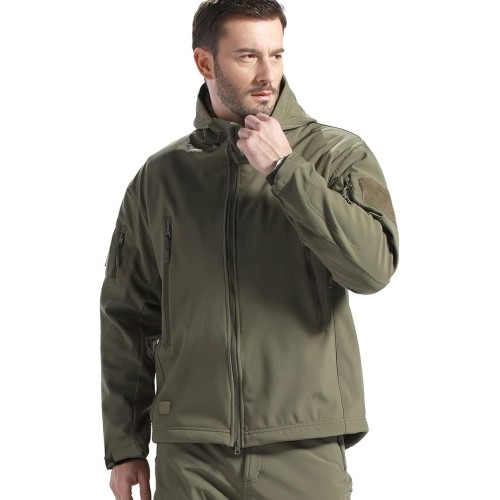FREE SOLDIER Men's Winter Jacket, Military Softshell Jackets, Outdoors, Fleece Lining, Windproof, Waterproof, with Hood, Warm Tactical Jackets with Multiple Pockets for Hunting Trips (Green, 2XL)