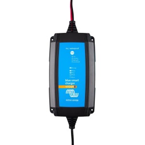 Victron Energy Blue Smart Battery Charger 12 Volt 25 Amp 230 V - Car Battery Charger - Battery Maintenance Device and Desulfator - IP65 Protected - Bluetooth - CEE 7/17